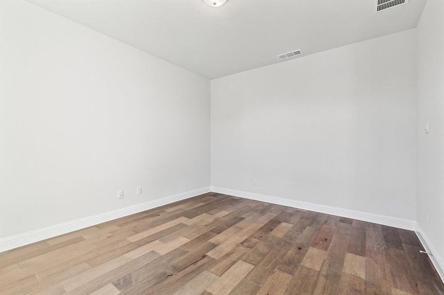 Spacious, unfurnished interior of a new home in , Argyle (Image 26).