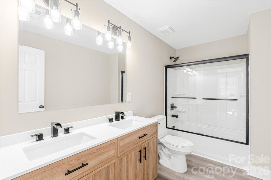 Furnished interior view inside a new home in , Shelby (Image 9).