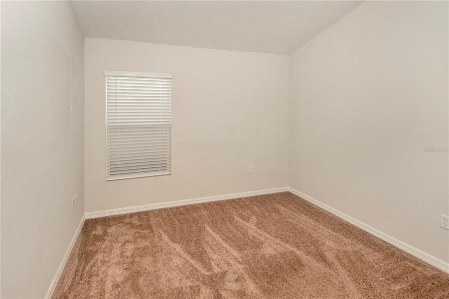 Spacious, unfurnished interior of a new home in Forest Lake, Davenport (Image 25).
