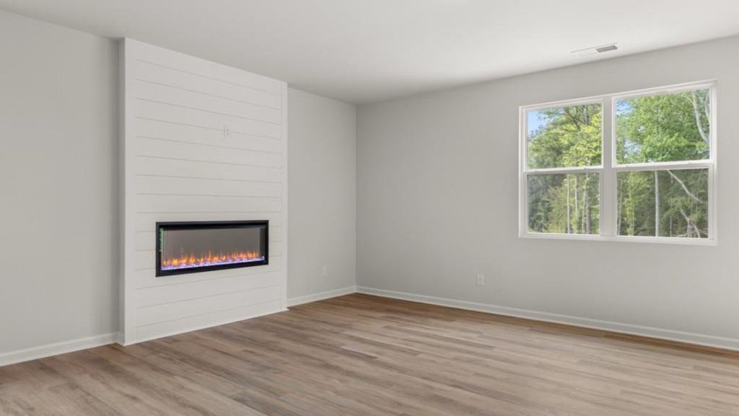 Spacious, unfurnished interior of a new home in , South Fulton (Image 30).
