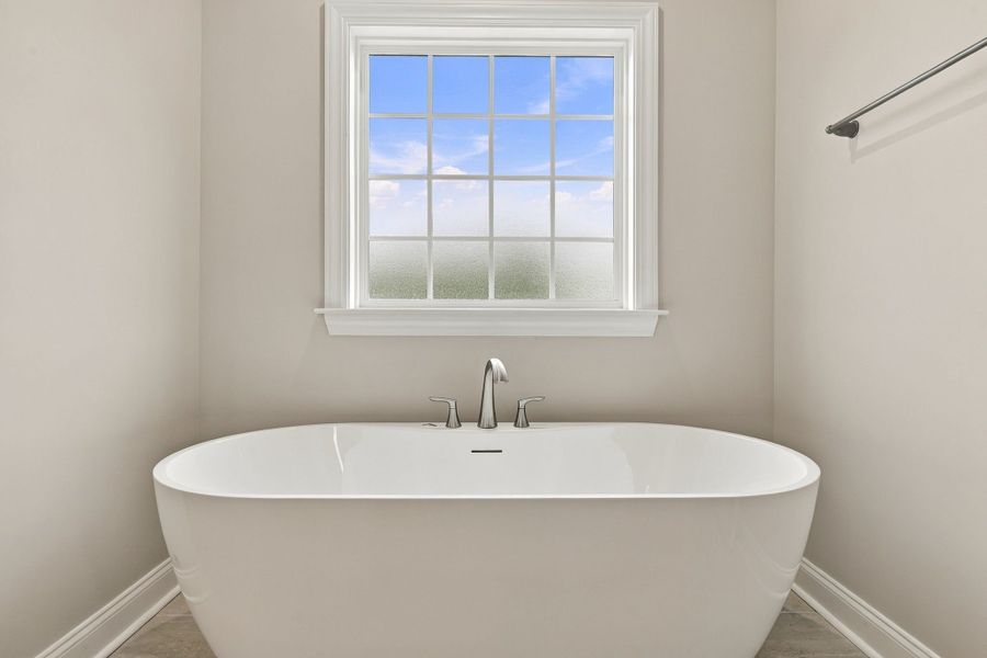 Close-up of interior finishes inside a home in Laurel Oaks, Greenville (Image 20).