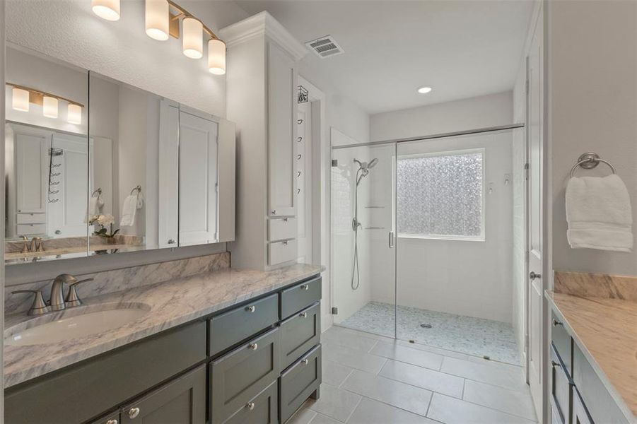 Furnished interior view inside a new home in Lyons Crest Estates, Garland (Image 12).