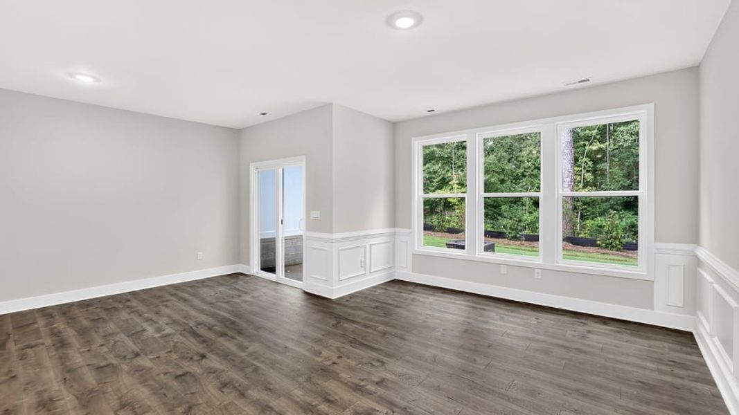 Spacious, unfurnished interior of a new home in Hidden Hills, Spartanburg (Image 18).