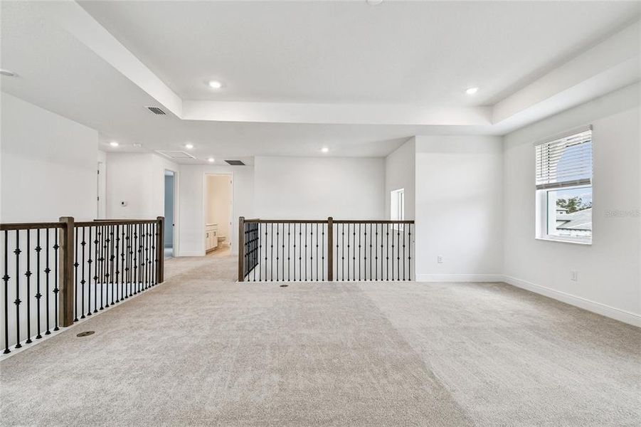 Spacious, unfurnished interior of a new home in Hawkstone, Sarasota (Image 23).