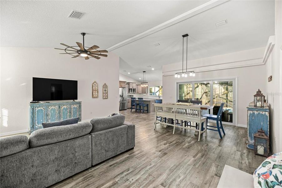 Furnished interior view inside a new home in , Dunnellon (Image 15).