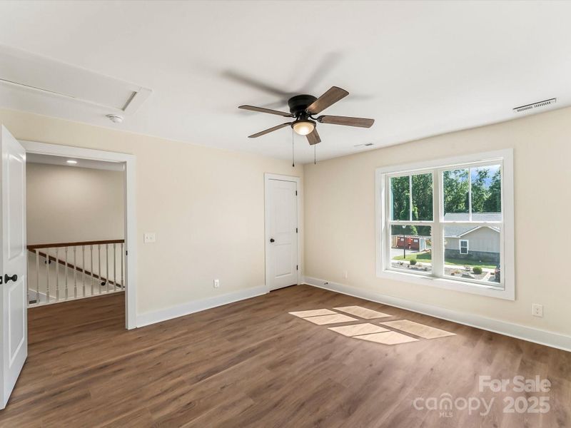 Image 32 of a home in . Image 32 of a home in .