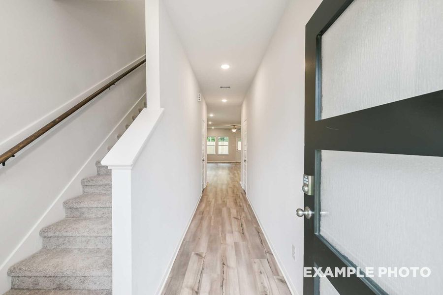 Spacious, unfurnished interior of a new home in Caney Creek Place, Conroe (Image 12).