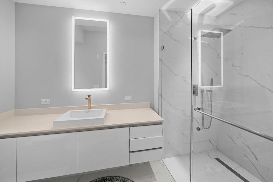 8147A9CA-F7E9-4D35-8B83-1DF5DE8DA4E4