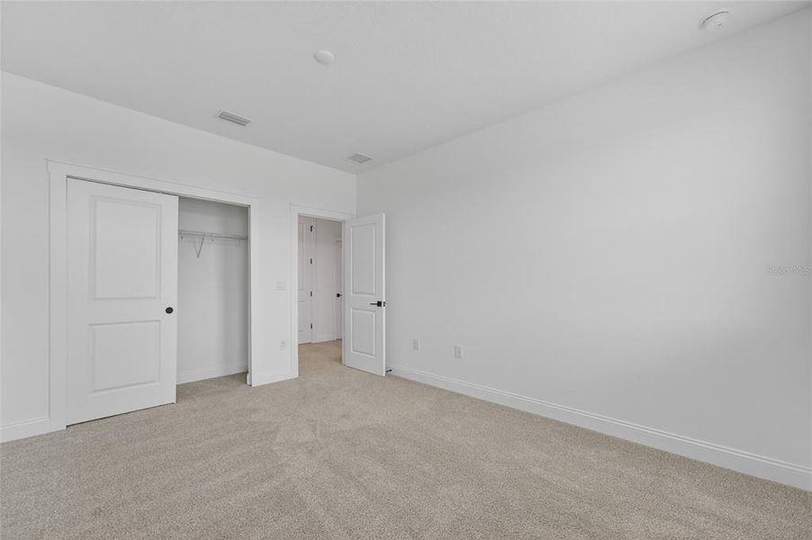 Spacious, unfurnished interior of a new home in , Winter Garden (Image 21).