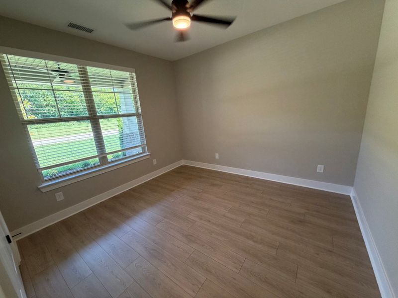 Spacious, unfurnished interior of a new home in Bluebird Hollow at Autumn Ridge, Spring Hill (Image 14).