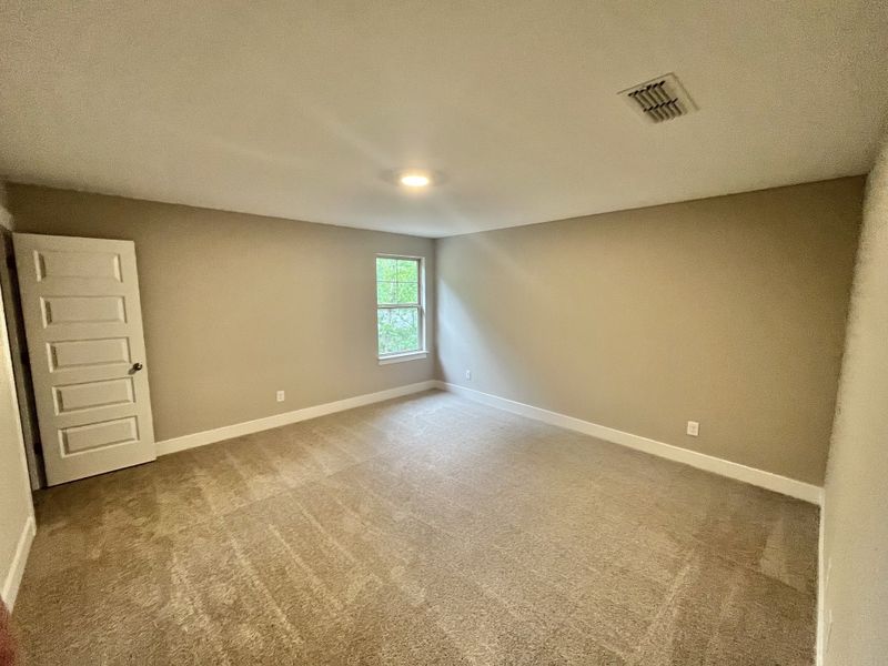 Spacious, unfurnished interior of a new home in Patterson, Smyrna (Image 10).