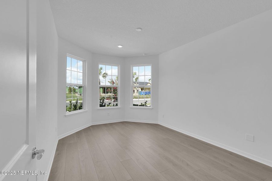 Spacious, unfurnished interior of a new home in Del Webb Saint Johns, St. Johns (Image 12).