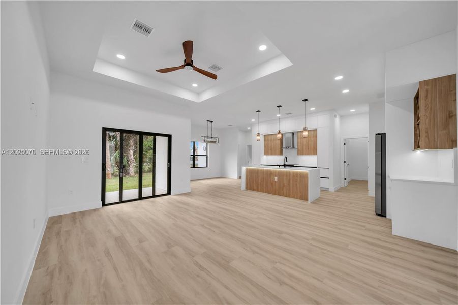 Spacious, unfurnished interior of a new home in , North Port (Image 15).