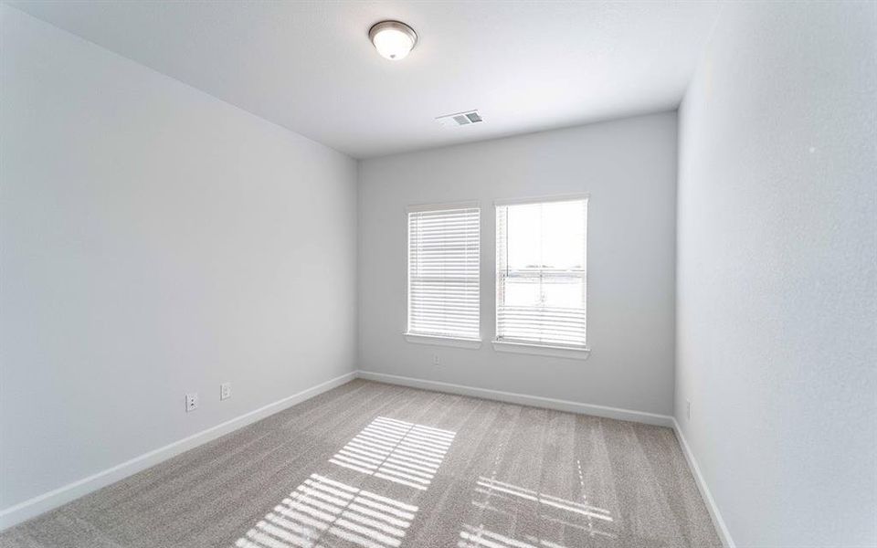 Spacious, unfurnished interior of a new home in Solterra, Mesquite (Image 14).