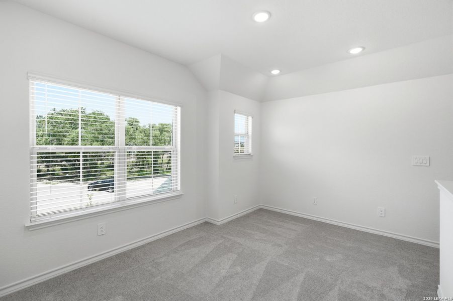 Spacious, unfurnished interior of a new home in Bison Ridge, San Antonio (Image 49). Spacious, unfurnished interior of a new home in Bison Ridge, San Antonio (Image 49).