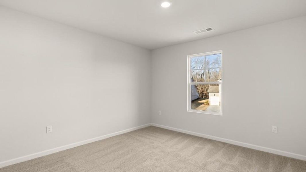 Spacious, unfurnished interior of a new home in Falcon Landing, Gainesville (Image 16).
