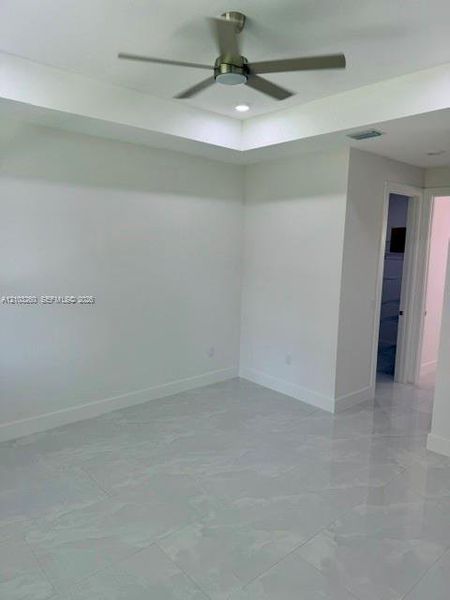 Spacious, unfurnished interior of a new home in , Lehigh Acres (Image 24).