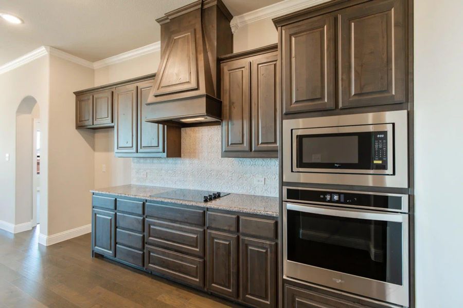 Kitchen | Concept 2555 at Massey Meadows in Midlothian, TX by Landsea Homes