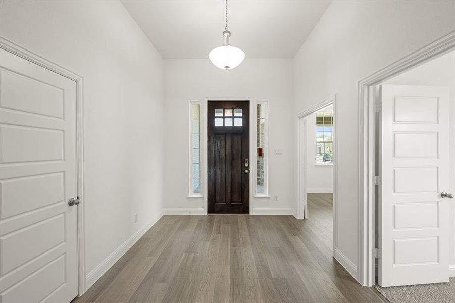 951 Anvil Ct- Entry-1