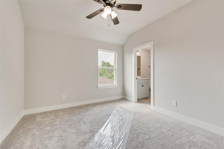 Spacious, unfurnished interior of a new home in , Rowlett (Image 27). Spacious, unfurnished interior of a new home in , Rowlett (Image 27).