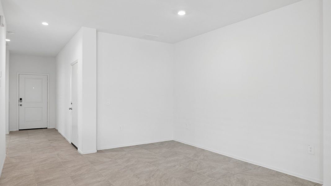 Representative unfurnished interior of a home built from the Lakeway by D.R. Horton in Heartland Ranch, Coolidge (Image 18).