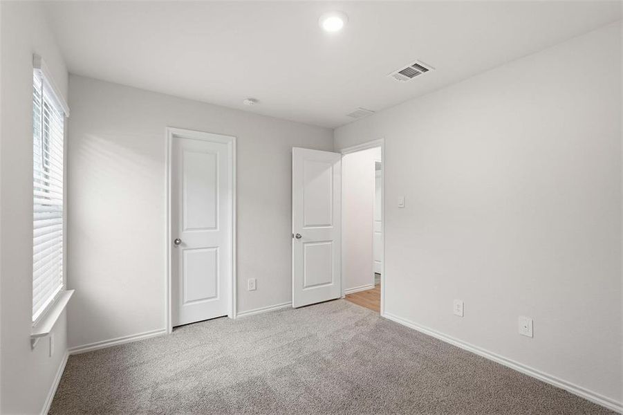 Spacious, unfurnished interior of a new home in , Princeton (Image 33).