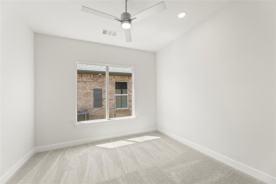 Spacious, unfurnished interior of a new home in The Highlands, Rockwall (Image 20).