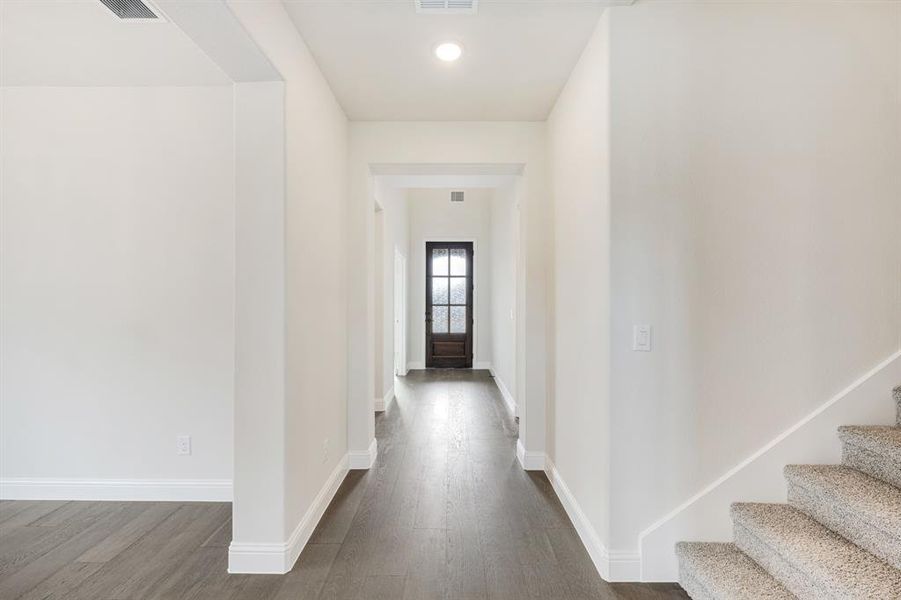 Spacious, unfurnished interior of a new home in Liberty, Melissa (Image 29).