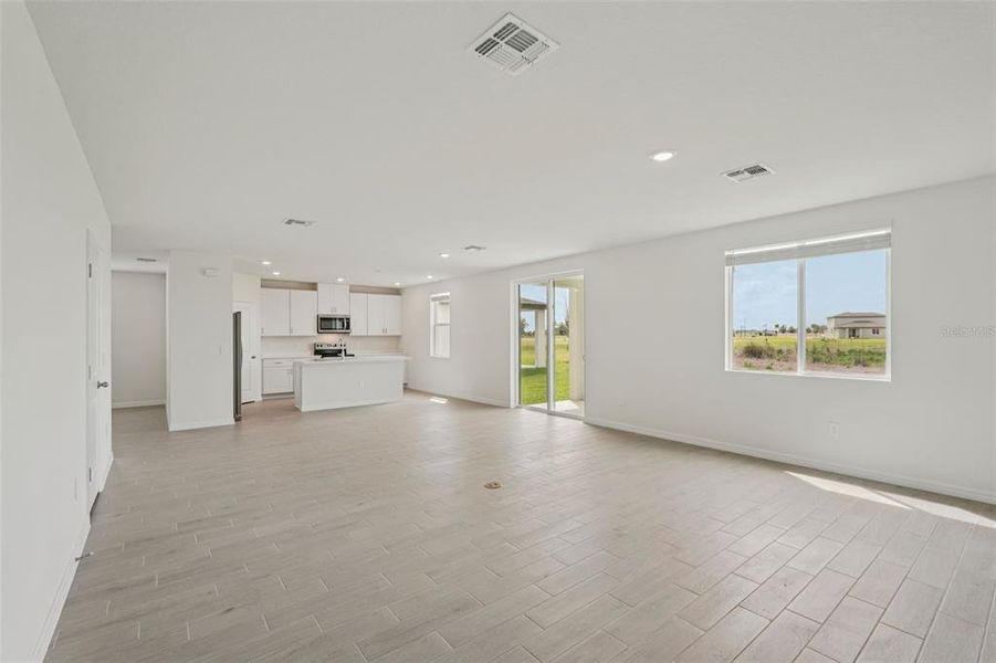 Spacious, unfurnished interior of a new home in Oakfield Trails - Classic Series, Parrish (Image 16). Spacious, unfurnished interior of a new home in Oakfield Trails - Classic Series, Parrish (Image 16).