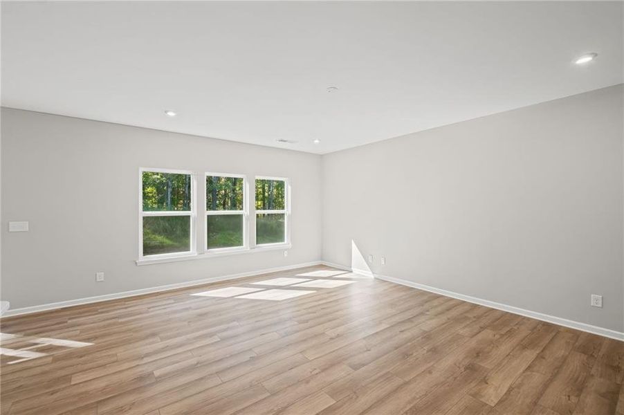 Spacious, unfurnished interior of a new home in Sage Woods, Dallas (Image 27).