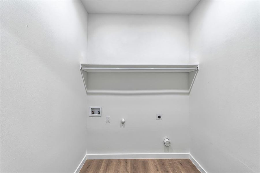 Spacious, unfurnished interior of a new home in , Dallas (Image 19).