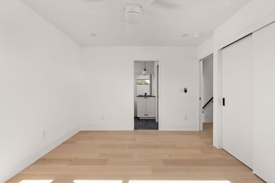 Spacious, unfurnished interior of a new home in , Austin (Image 34).