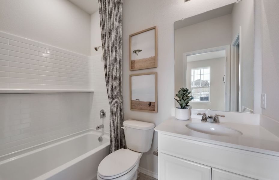 Representative furnished interior of a home built from the Eastgate by Centex in Cottonwood Creek, Howe (Image 15).