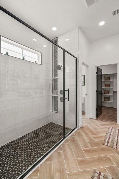 Image 30 of a home in Paseo Del Este Unit 9.