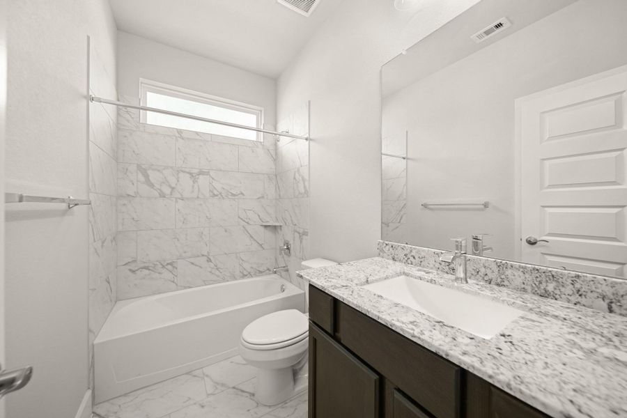 Furnished interior view inside a new home in Beacon Hill, Waller (Image 5).