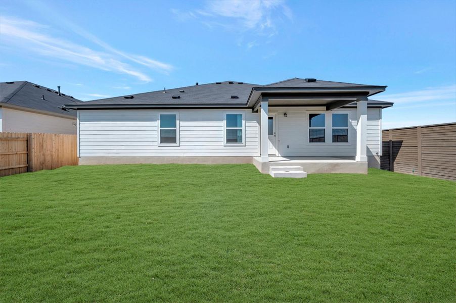 Exterior details and patio area of a home in Willow Springs, Buda (Image 4).