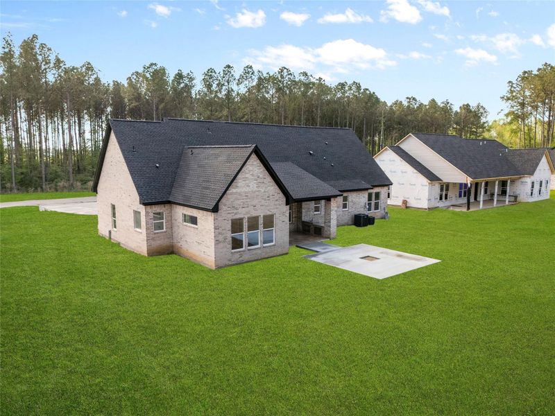 Grass pictured is for illustration purpose only. Grass pictured is for illustration purpose only.