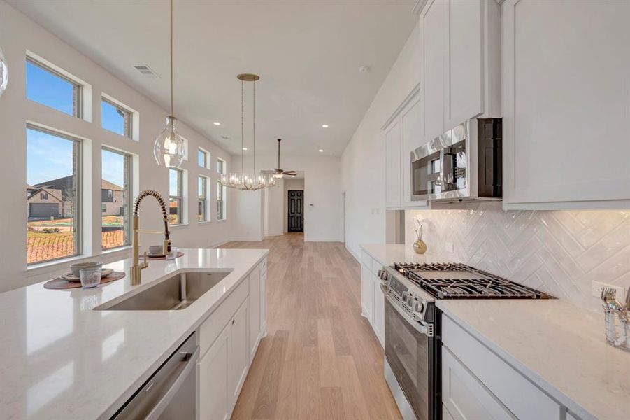 Furnished interior view inside a new home in Creekshaw – Gardens, Royse City (Image 15).
