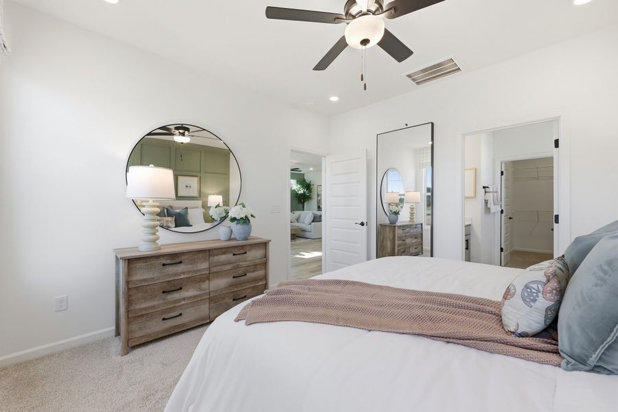 Furnished interior view inside a new home in Whiskey Run, New Ellenton (Image 3). Furnished interior view inside a new home in Whiskey Run, New Ellenton (Image 3).