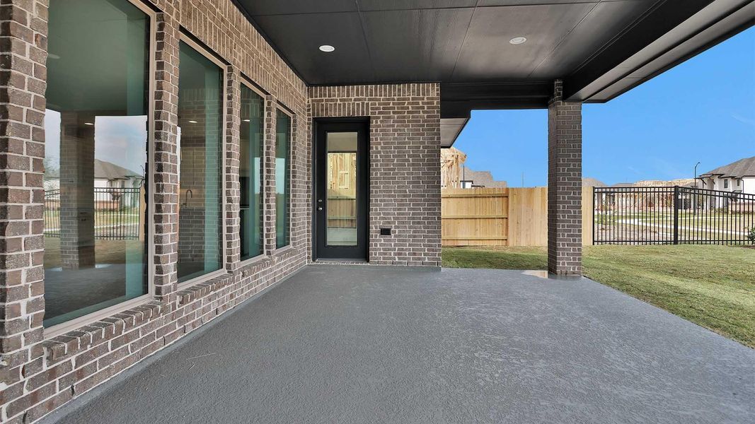 Exterior details and patio area of a home in Elyson, Katy (Image 3).