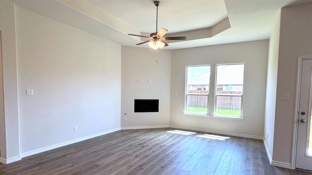 Spacious, unfurnished interior of a new home in Lakewood Trails, Forney (Image 10).