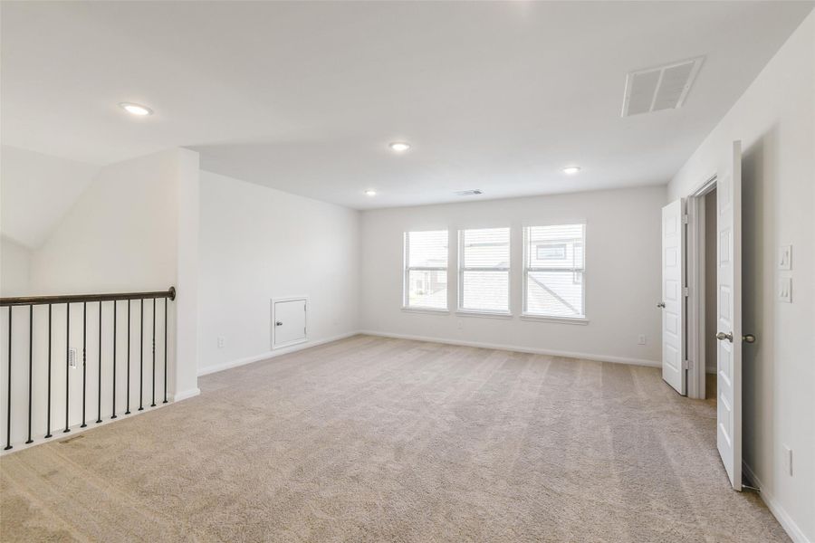 Spacious, unfurnished interior of a new home in Stone Creek Ranch, Hockley (Image 20). Spacious, unfurnished interior of a new home in Stone Creek Ranch, Hockley (Image 20).