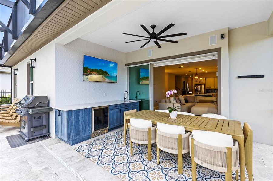 Exterior details and patio area of a home in Laureate Park, Orlando (Image 22).