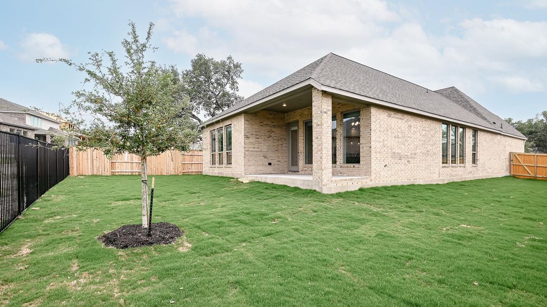 Exterior details and patio area of a home in 6 Creeks, Kyle (Image 3).