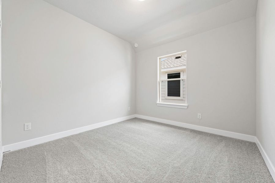 Spacious, unfurnished interior of a new home in The Trails, New Caney (Image 16).