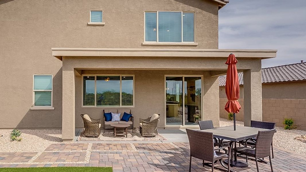Desert Willow Backyard Covered Patio