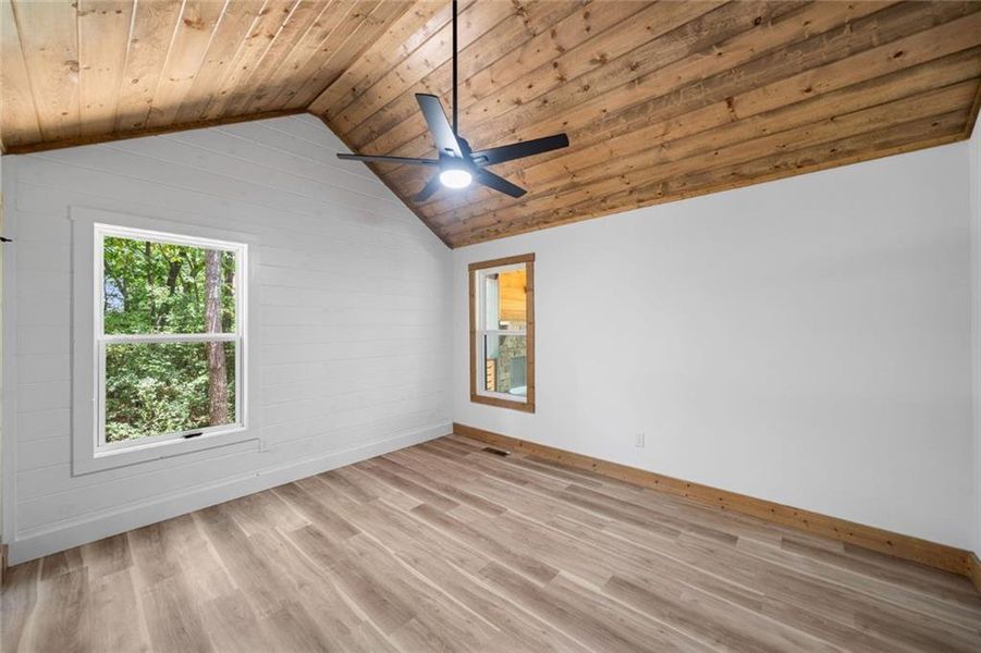 Spacious, unfurnished interior of a new home in , Ellijay (Image 20).