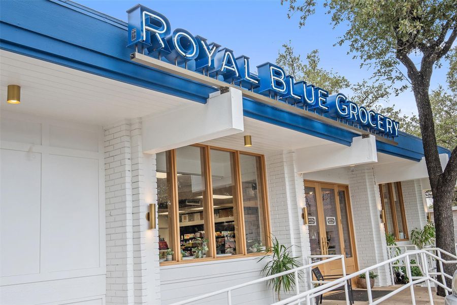 Royal Blue Grocer just a few steps away.