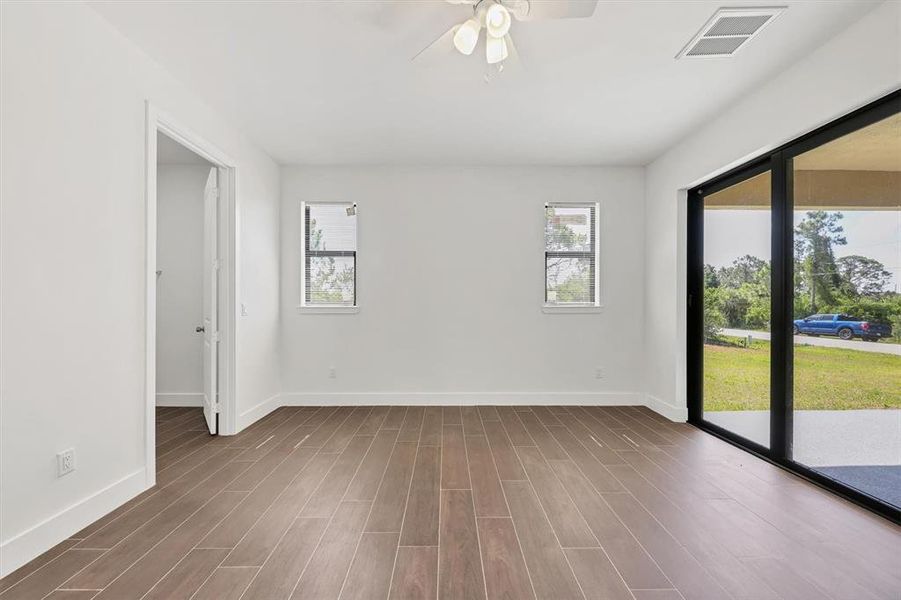 Spacious, unfurnished interior of a new home in , Port Charlotte (Image 31). Spacious, unfurnished interior of a new home in , Port Charlotte (Image 31).