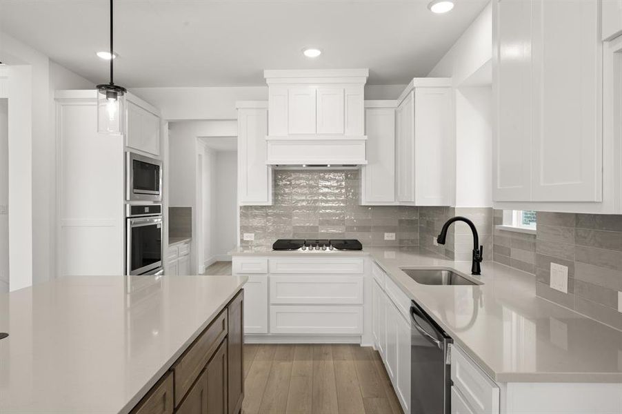 3714 Milwaukee- Kitchen-3